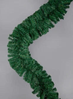 9ft Long Green Plastic Pine Garland