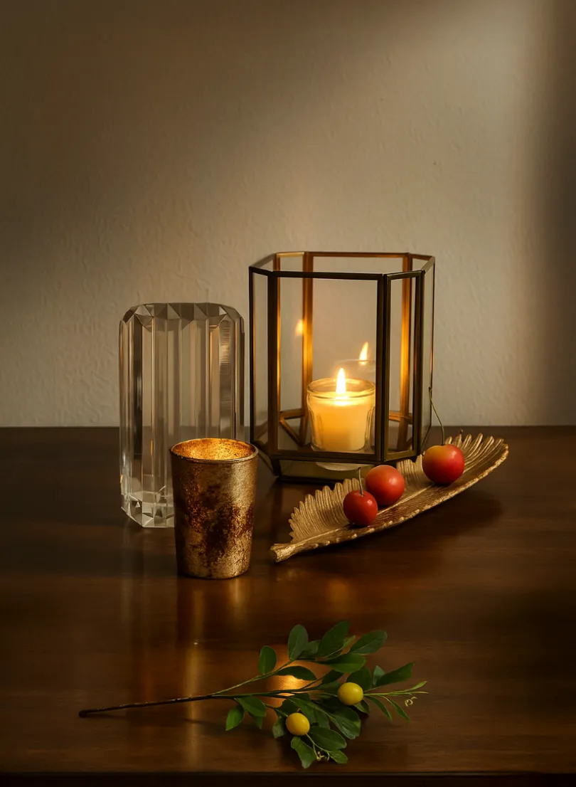12in Long Gold Leaf-Shaped Aluminum Tray