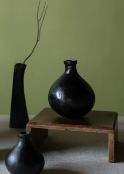 6in Tall Aluminum Eloise Black Rustic Gourd Vase