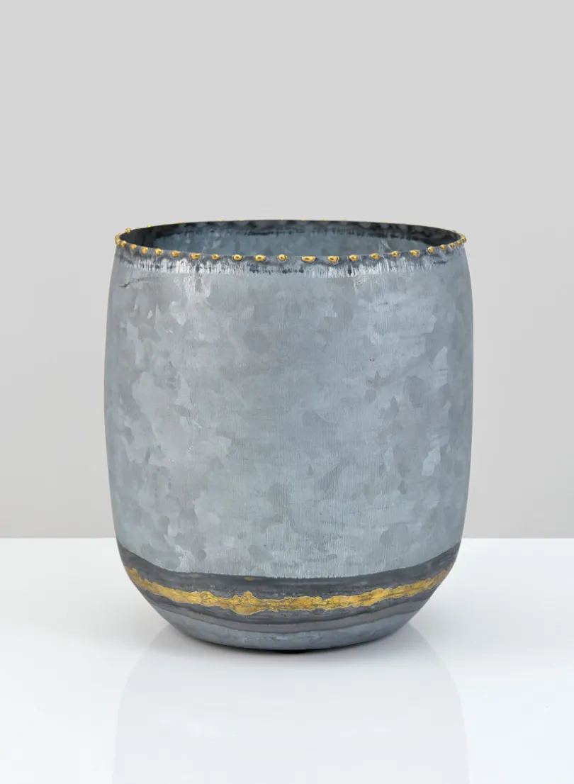 6.25in Tall Byzantine Galv Iron Pot