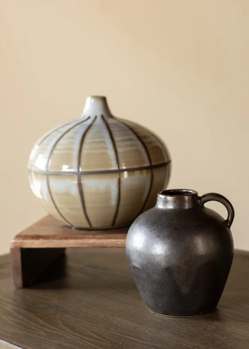 7in Wide Izushi Handcrafted Deco Ceramic Vase