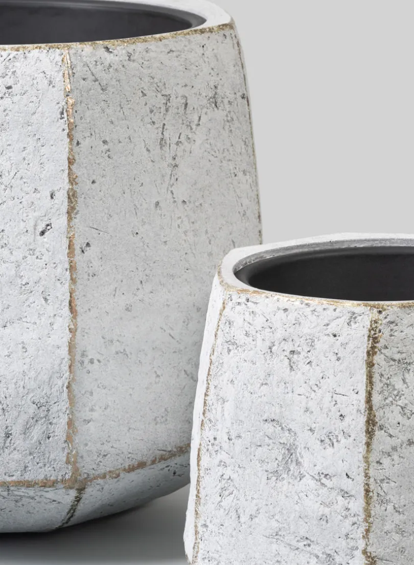 Kesari Aged White Fiberglass Planter