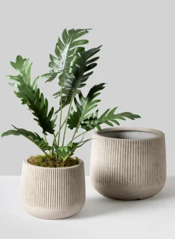 Romano Aged White Real Look PVC Ridged Planter
