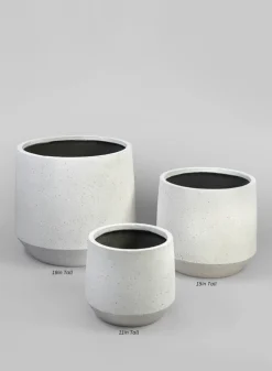 Santa Fe Sand Rock Antique White Planter