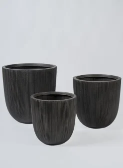 Sierra Aged Black Real Look PVC Planter